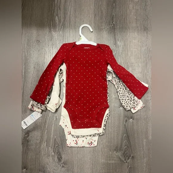 Lot of 3 Carter's 3 Month Items- Sleep Sacks and Bodysuits- NWT - Picture 2 of 11